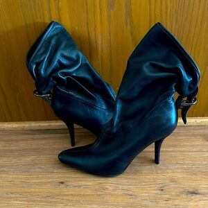 Nine West Black Leather Ankle Boots Bootie 7m High Heel Buttery Soft Rear Buckle